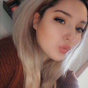 Meet your Posher, Kaitlynn c